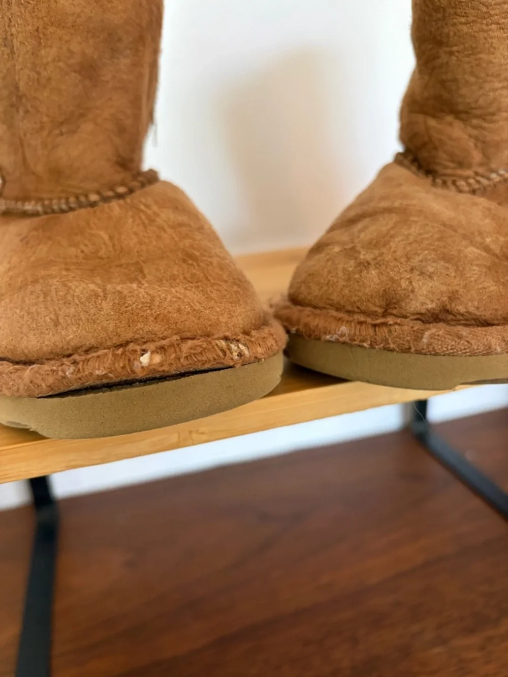 UGG have ton